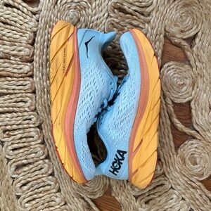 SOLD Hoka ONE Clifton 8 Summer Song/Ice Flow 6.5B